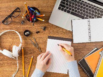 10 Best AI Tools for Writing