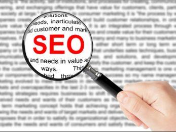 How should an SEO professional do keyword mapping?
